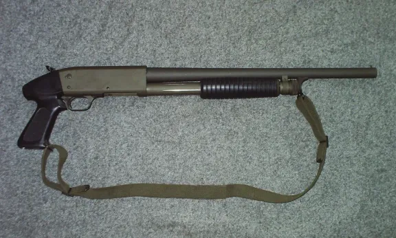 En annan vy av Ithaca Model 37 Featherlight